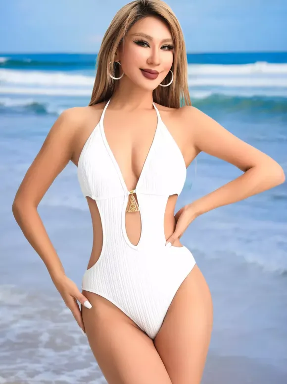 Keyhole Cut-Out Monokini Solid Color One-Piece Swimsuit For Summer 2026