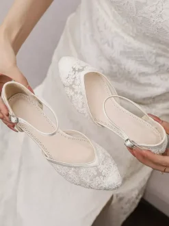 Lace Vintage Bridal Shoes Pointed Toe Buckle Detail Kitten Heel Wedding Shoes
