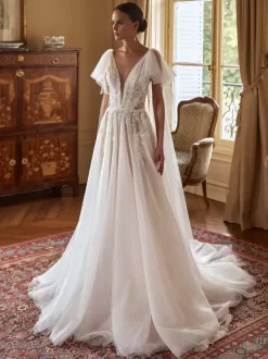 Lace Wedding Dress With Removable Sleeves A-Line Lace V-Neck Bridal Gowns