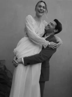 Lace Wedding Dress With Train A-Line Long Sleeves Lace V-Neck Bridal Gowns