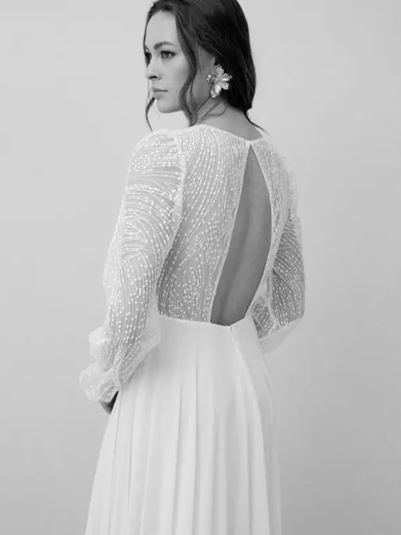 Lace Wedding Dress With Train A-Line Long Sleeves Lace V-Neck Bridal Gowns