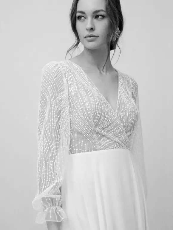 Lace Wedding Dress With Train A-Line Long Sleeves Lace V-Neck Bridal Gowns