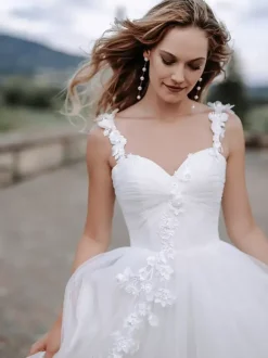 Lace Wedding Dress With Train A-Line Sleeveless Lace Sweetheart Neck Bridal Gowns