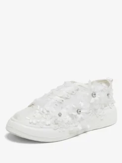 Lace Wedding Flats Ivory Round Toe Flowers Detail Lace Up Bridal Shoes