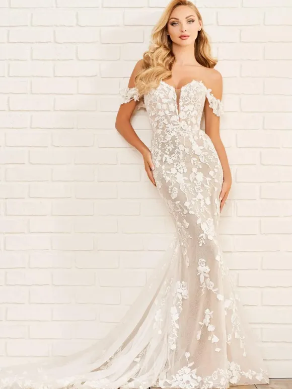 Lace Wedding Dress Court Train Mermaid Sleeveless Lace Sweetheart Neck Bridal Gowns