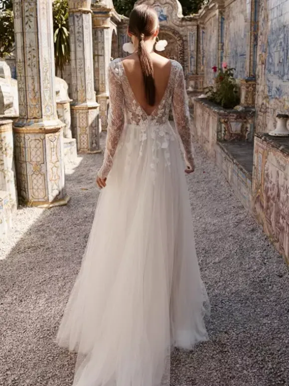 Lace Wedding Dress V-Neck Long Sleeves With Train Tulle Bridal Gowns