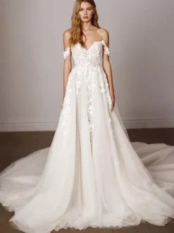 Lace Wedding Dress With Train A-Line Sleeveless Lace Sweetheart Neck Bridal Gowns