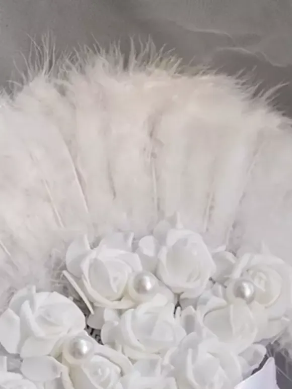 Ladies Wedding Fans Feather Decoration Handheld Folding Fan