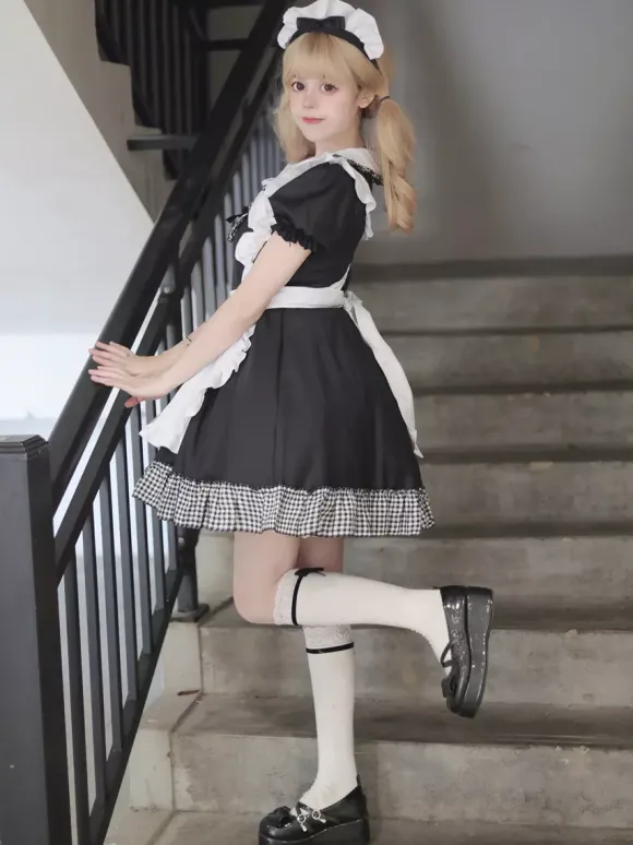 Lolita Sweet Dress Maid Costume For Cosplay Red Velvet Ruffles Uniform