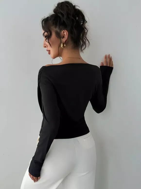 Long Sleeves Tees Black Asymmetrical Neck Polyester Tee Shirt For Women