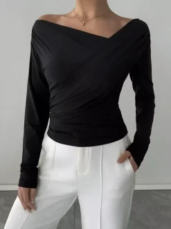 Long Sleeves Tees Black Asymmetrical Neck Polyester Tee Shirt For Women
