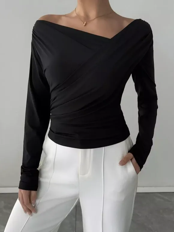 Long Sleeves Tees Black Asymmetrical Neck Polyester Tee Shirt For Women