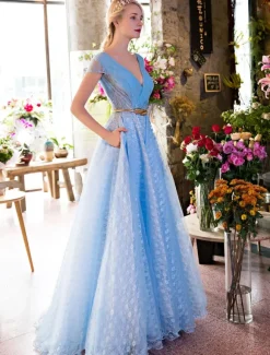 Long Prom Dresses Luxury V Neck Rhinestones Beading Cap Sleeve Pleated Lace Tulle Baby Blue Formal Evening Dresses