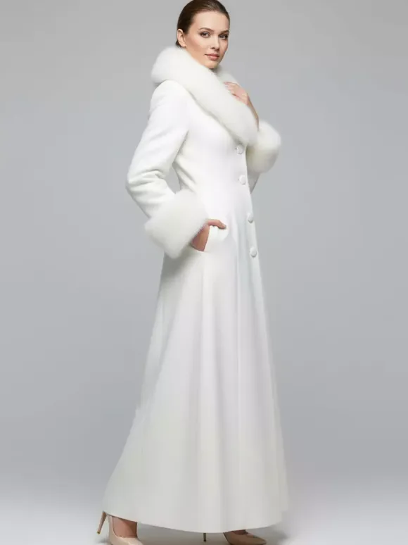 Maxi White Woolen Coat with Faux Fur Collar And Cuffs For Women 2026
