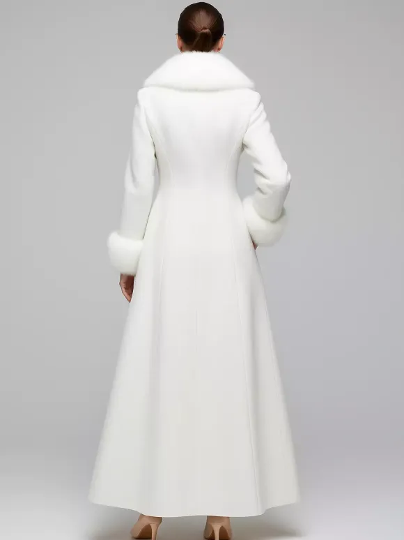 Maxi White Woolen Coat with Faux Fur Collar And Cuffs For Women 2026