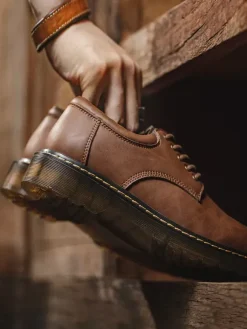 Men Brown Round Toe Lace Up Debby Shoes