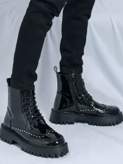 Mens Boots Rivet Wingtip Round Toe Ankle Boots With Anti-Slip Platform Sole