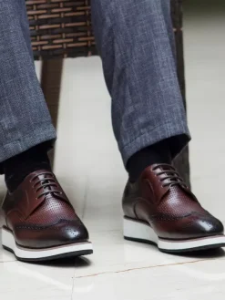 Men's Brogue Shoes Round Toe Genuine Leather Round Toe Lace Up Wingtip Shoes