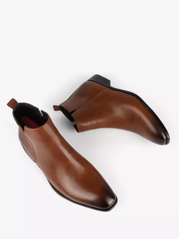 Men's Chelsea Boots Round Toe Slip On Flat Ankle Boots