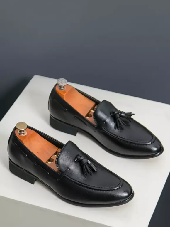Men's Tassel Loafer Shoes Round Toe Slip On Comfy Loafer Shoes For Wedding Prom