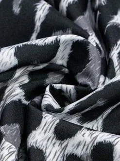 Men's Casual Shirt Turndown Collar Simple Oversized Leopard Print Coffee Brown Men's Shirts