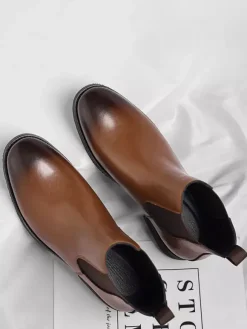 Mens Chelsea Boots Low Heel Pointed Toe Short Boots With Gradient Color Tip
