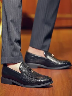 Men's Dress Shoes Round Toe Snake Pattern Slip On Shoes