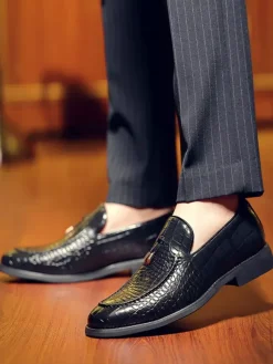 Men's Dress Shoes Round Toe Snake Pattern Slip On Shoes