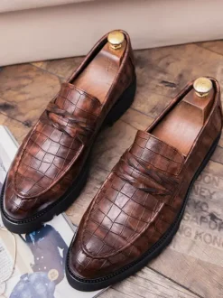 Mens Penny Loafers Slip-on Pointed Toe Brogue Shoes Non Slip Wear Resistant Thick Sole Penny Shoes