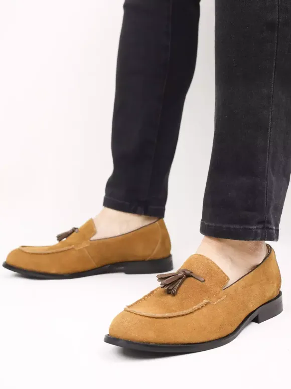 Men's Slip On Loafers Suede Round Toe Flat Casual Shoes