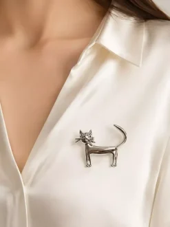 Minimalist 3D Cat Shaped Brooch Cute Animal Lapel Pin For Suit Shirt Coat Decorative Accessory