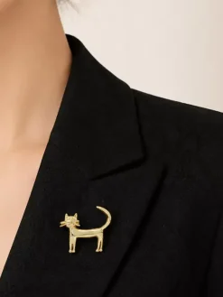 Minimalist 3D Cat Shaped Brooch Cute Animal Lapel Pin For Suit Shirt Coat Decorative Accessory