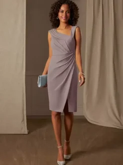 Mother Dress Designed Neckline Sleeveless A-Line Pleated Wedding Guest Dresses