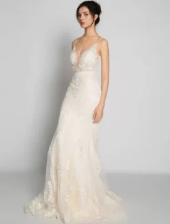 Nude Beach Wedding Dresses Sleeveless V-Neck Lace Bridal Dresses Free Customization