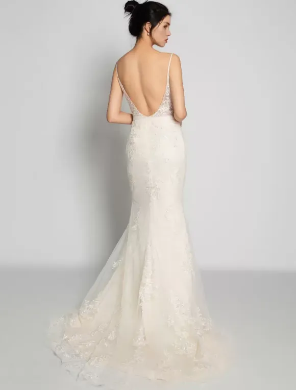 Nude Beach Wedding Dresses Sleeveless V-Neck Lace Bridal Dresses Free Customization