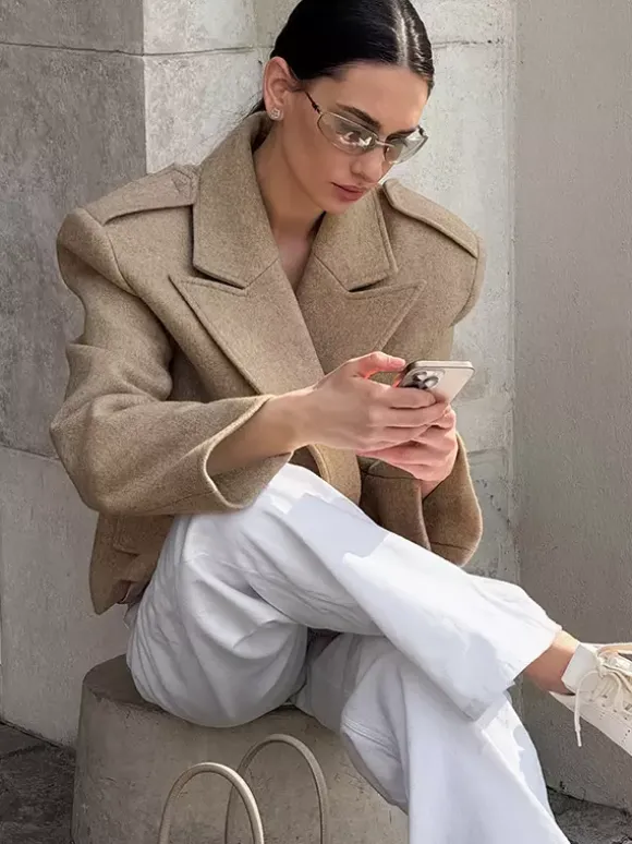 Oatmeal Wide Lapel Women's Short Blazer - Padded Shoulder Boxy Fit Jacket - Chic Spring Street Outfits 2026