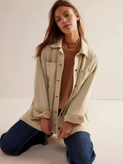 Oversized Denim Jacket For Women - Medium Wash Boyfriend Fit Side Slit Trucker Coat - Spring Daily Streetwear 2026