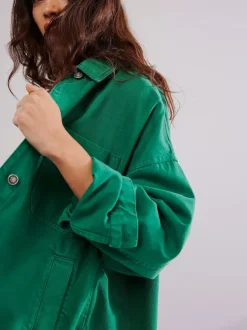Oversized Denim Jacket For Women - Medium Wash Boyfriend Fit Side Slit Trucker Coat - Spring Daily Streetwear 2026