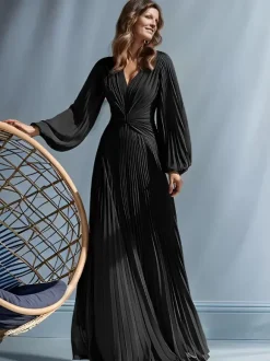 Party Dress For Mother Of The Bride V-Neck Long Sleeves A-Line Pleated Floor-Length Guest Dresses For Wedding