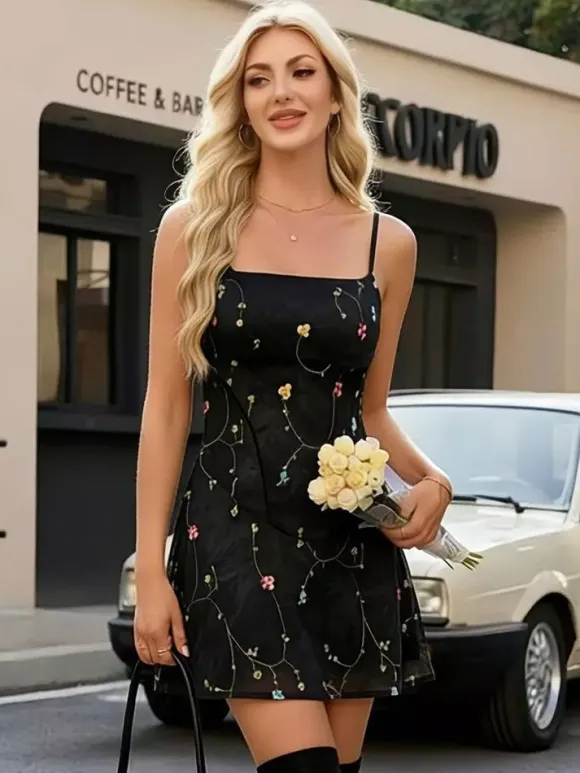Party Dress Mini Dresses Black Straps Neck Zipper Sleeveless Backless Chic Semi Formal Dress