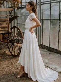 3-piece Wedding Dress Lace Jewel Neck A-Line Sweep Zipper Short Sleeves
