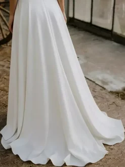 3-piece Wedding Dress Lace Jewel Neck A-Line Sweep Zipper Short Sleeves