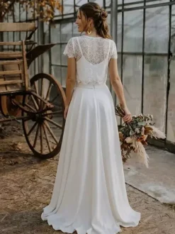 3-piece Wedding Dress Lace Jewel Neck A-Line Sweep Zipper Short Sleeves