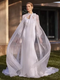 2-pieces Wedding Dress Designed Neckline Long Sleeves Natural Waist With Train Bridal Gowns