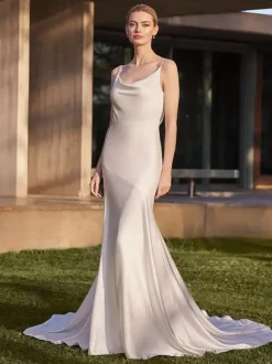 2-pieces Wedding Dress Designed Neckline Long Sleeves Natural Waist With Train Bridal Gowns