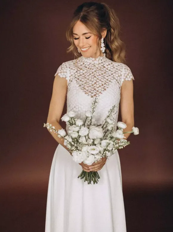 3 Piece Wedding Dress Lace Chiffon Illusion Neckline Zipper Short Sleeves