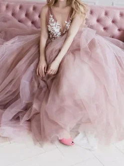 Pink Wedding Dresses A-Line V-Neck Sleeveless Backless Lace With Train Bridal Gown Free Customization