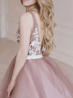 Pink Wedding Dresses A-Line V-Neck Sleeveless Backless Lace With Train Bridal Gown Free Customization
