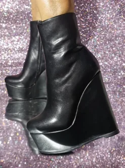 Plus Size PU Leather Round Toe Wedge Heel Ankle Boots
