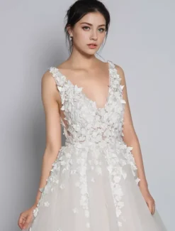 Plus Size Wedding Dresses 2026 Tulle Deep V Neck A Line Sleeveless Multilayer Tulle Lace Applique Classic Bridal Gowns With Train